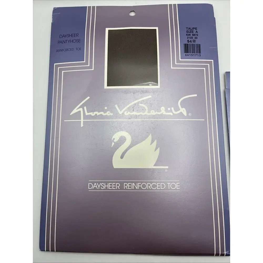 NIP Gloria Vanderbilt Daysheer Pantyhose Reinforced Toe Off Black/ Taupe Size A